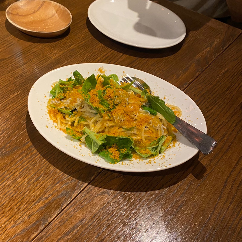 しらす、ルッコラ、カラスミのパスタ(bicche ビッケ)