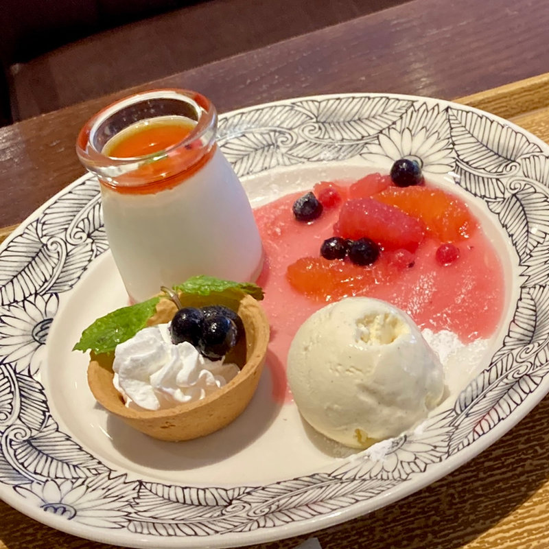 プリン・ア・ラ・モード(上高地あずさ珈琲 東大阪小阪店)