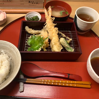 天ぷら定食(天ぷら やす田)