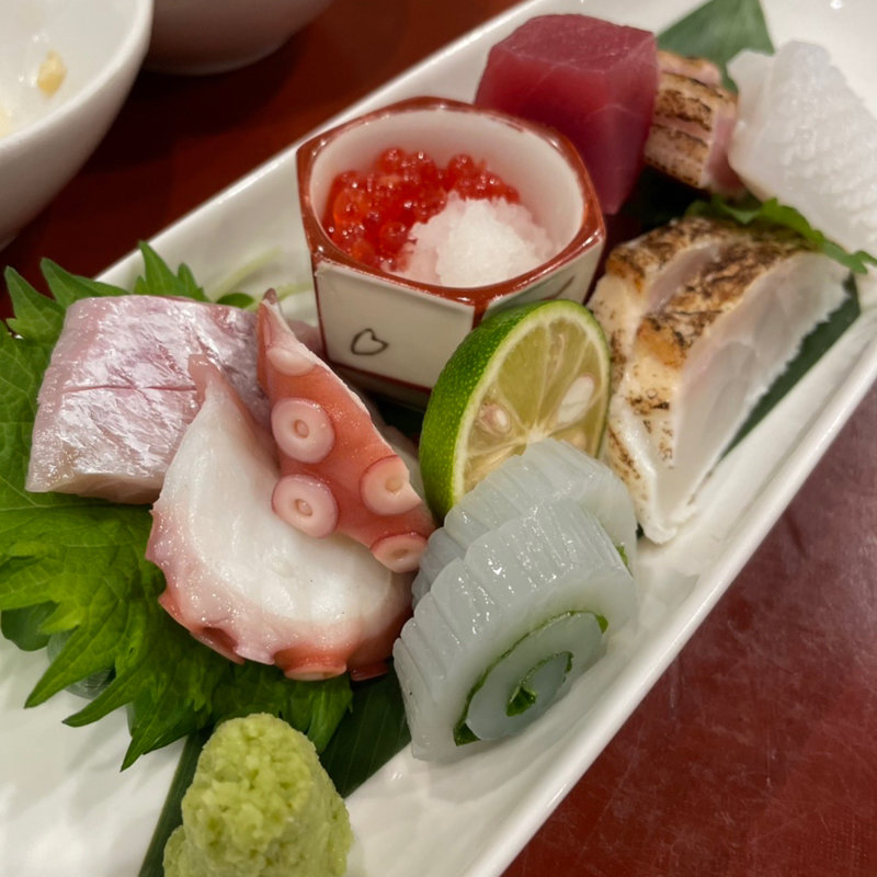 お造り盛り合わせ(旬の料理とおばんざい　つぼみ )