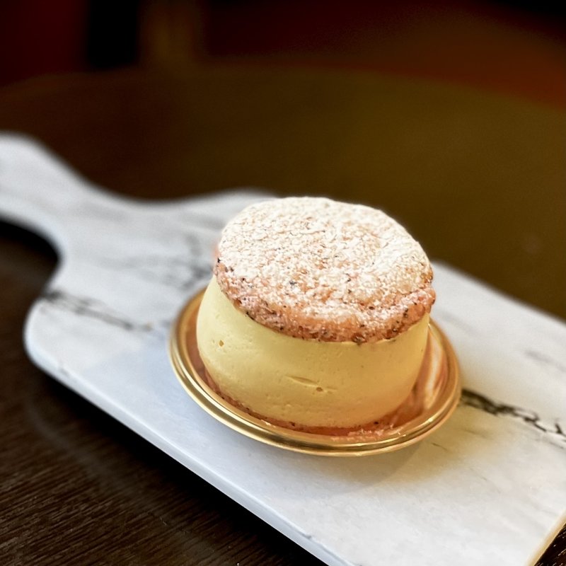 フェミニン(パティスリー モンプリュ)