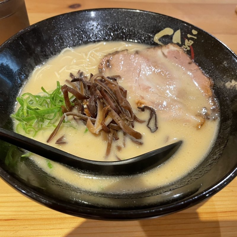 博多豚骨ラーメン(らーめん二男坊 博多デイトス店)