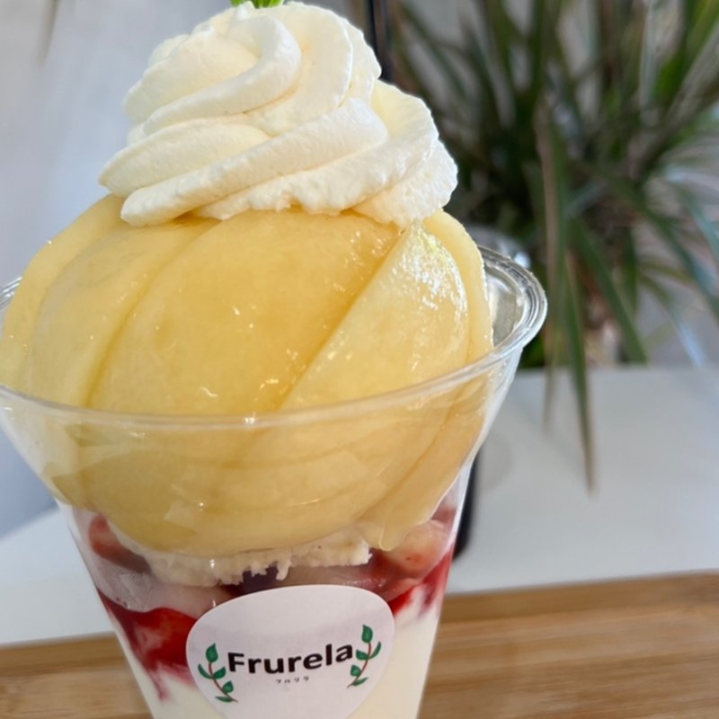 桃パフェ(無添加デザート Frurela フルリラ)