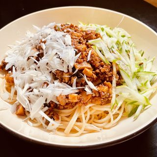 ジャージャー麺風パスタ(自宅)