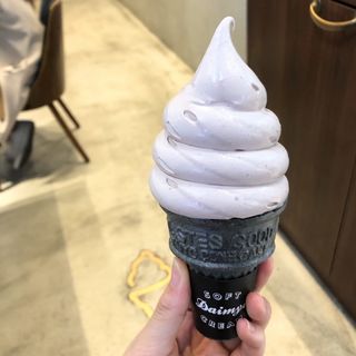 ブルーベリーソフトクリーム(MIYASHITA CAFE +softcream)