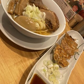 らーめんmacro煮玉子トッピング＋餃子(人類みな麺類 )