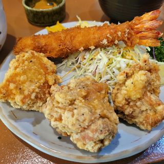 ジャンボエビフライ&若鶏唐揚げ定食(ごはん屋さん)