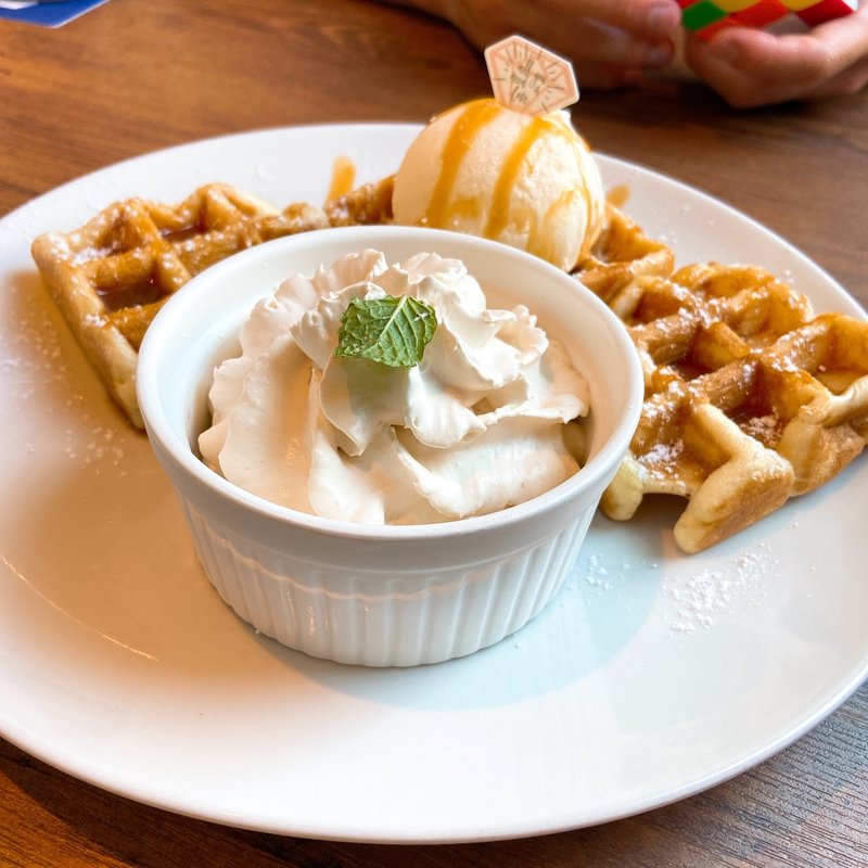 バニラアイス&キャラメルワッフル(DIAMOND BEACH CAFE )