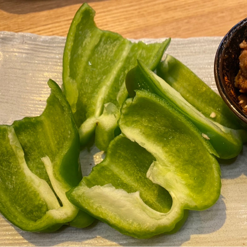 激辛挽肉ピーマン(ろばた結)