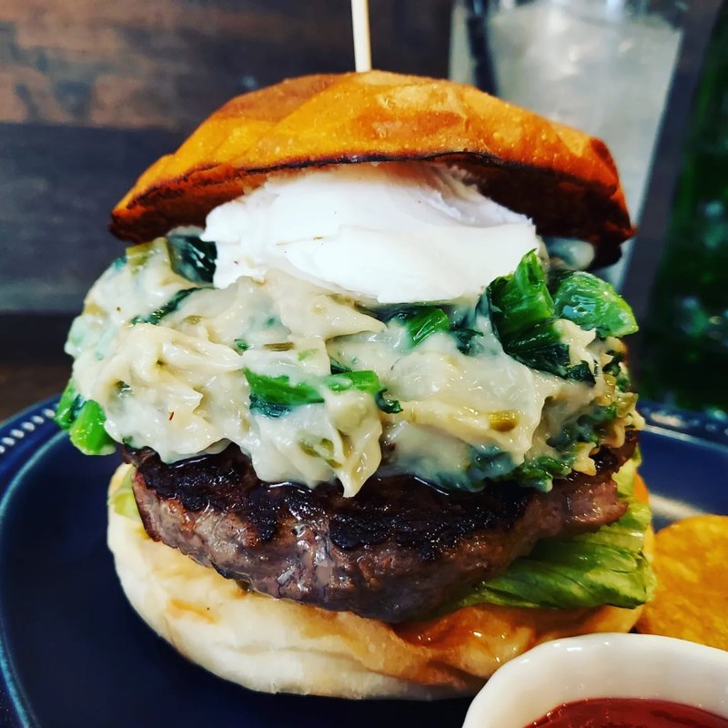 菜の花のわさび漬けとクリームチーズバーガー(Kokopelli)