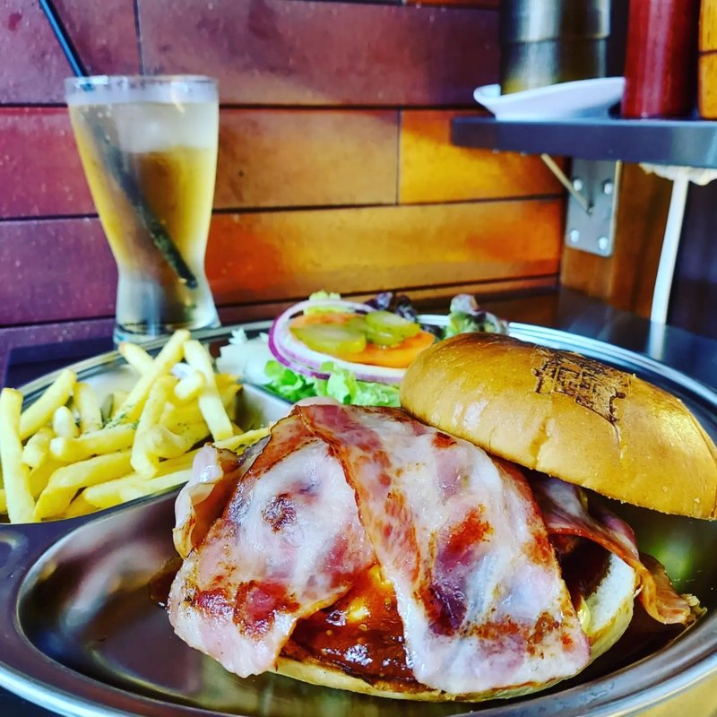 高槻ベーコンチーズバーガー(ポゴタロウ （PoGoTaRo）)