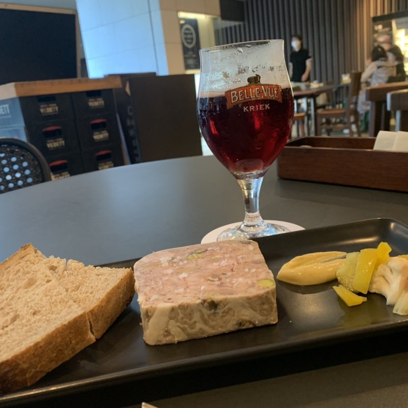 田舎風パテ(ベルジアンビア・カフェ アントワープ セントラル （Belgian Beer CafeAntwerp Central）)