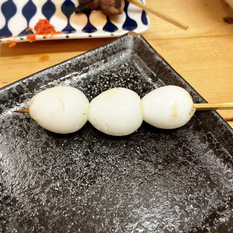 うずら串(もつ焼き はじめ)