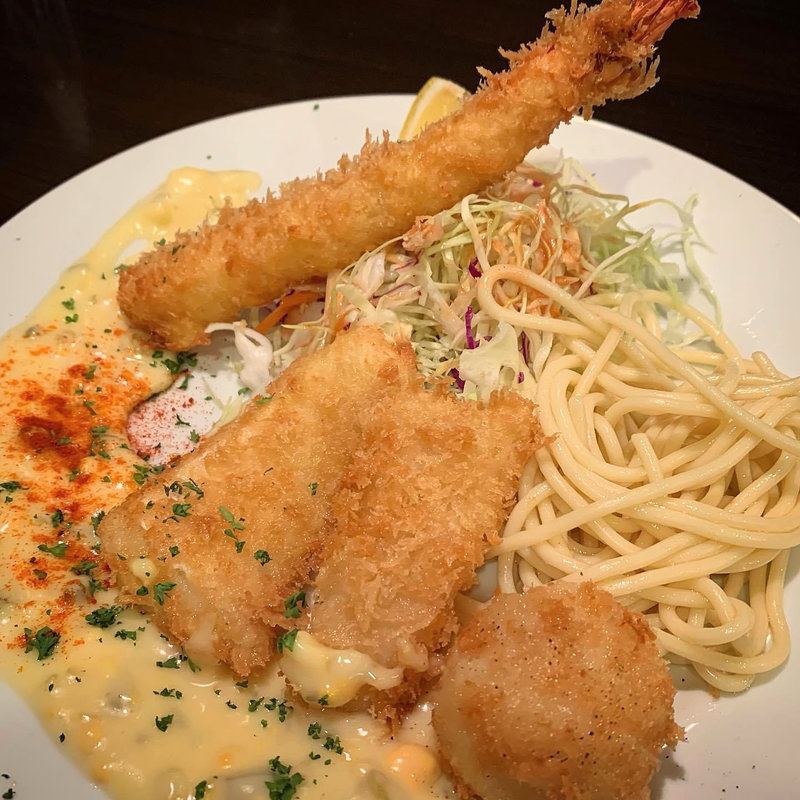 ミックスフライ定食(洋食 ツバキ亭)