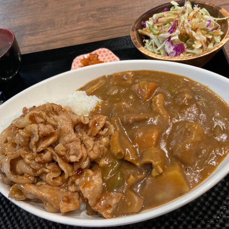 スタミナもつカレー(まるも)