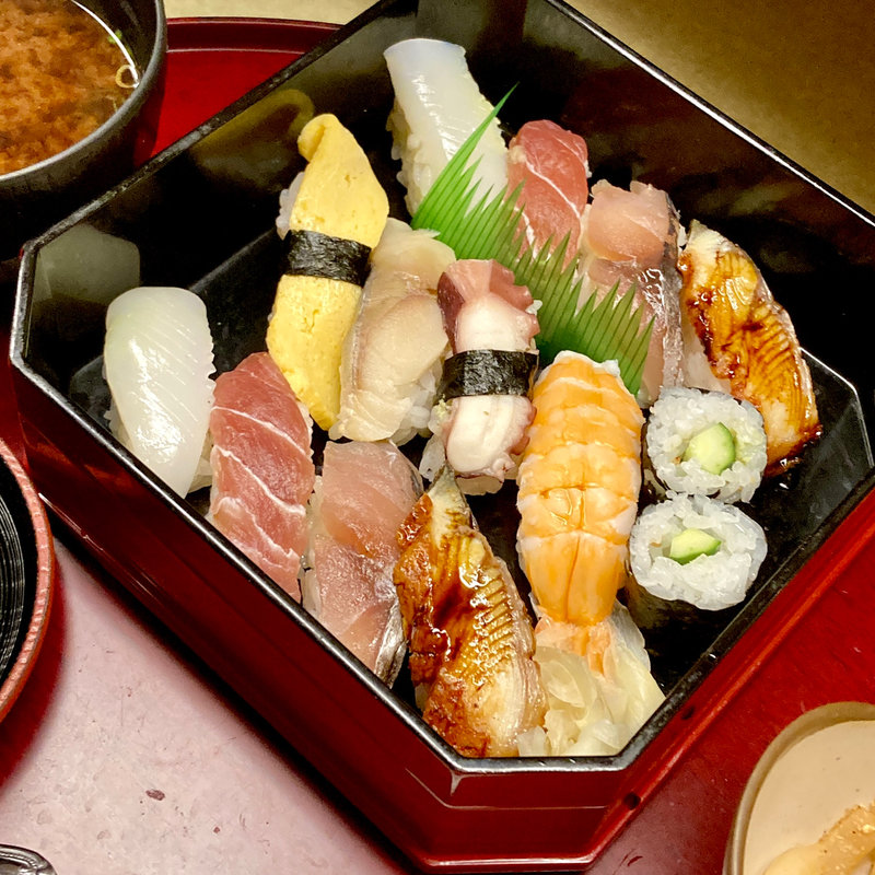 にぎり一半人前(じねん 鰻谷南通り店)