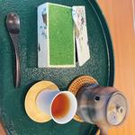 抹茶ティラミス ほうじ茶セット(ティーハウス　ガーデナーズハウス （クレマチスの丘）)