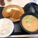 豚汁定食(ヒレカツ)(かつや 大分光吉インター店)