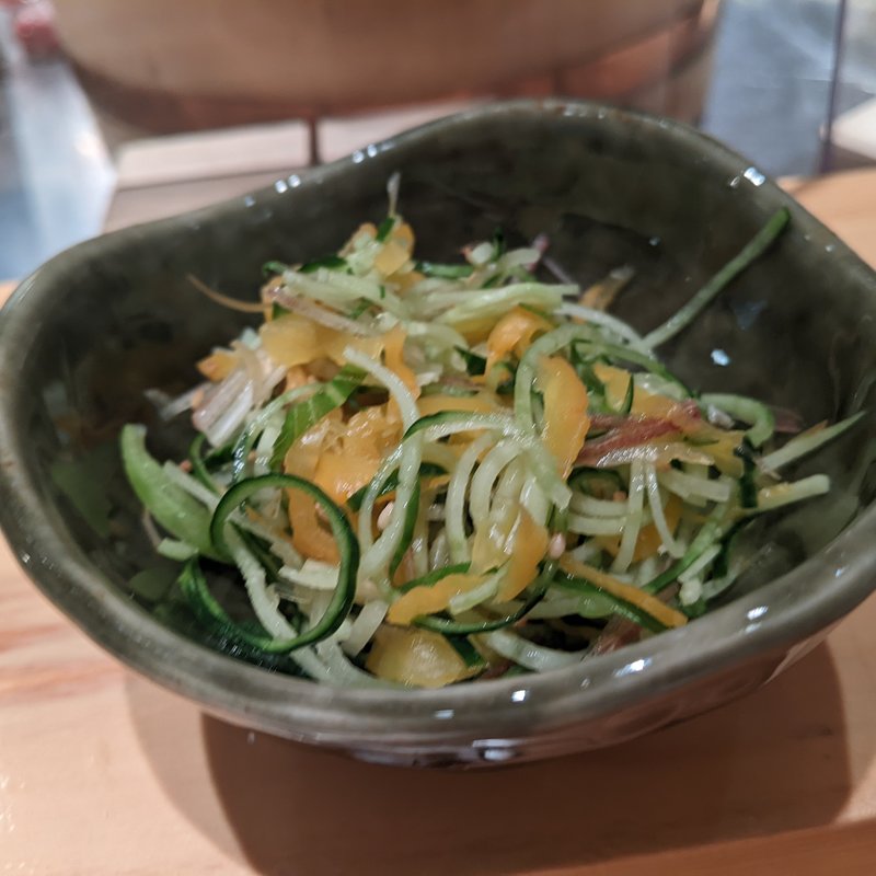 カリカリ梅とサラダ(波やし)