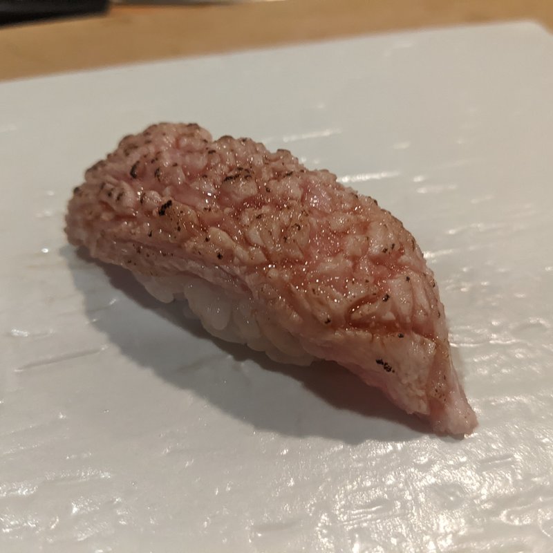 本マグロカマトロ炙り(鮨 波づき)