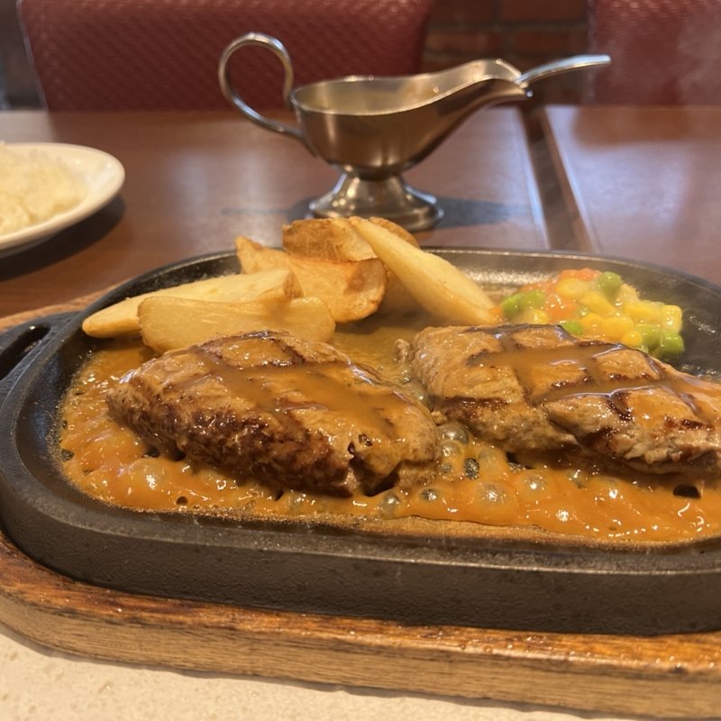 炭焼ハンバーグ 200g(アルカサール 神保町店 （Alcazar）)