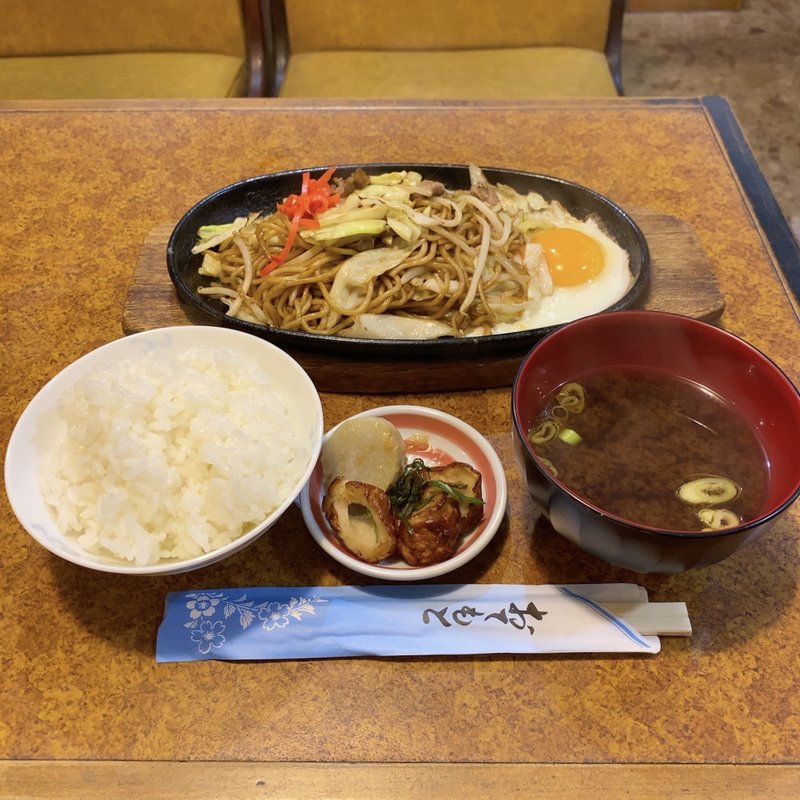 焼きそば定食(喫茶トム )