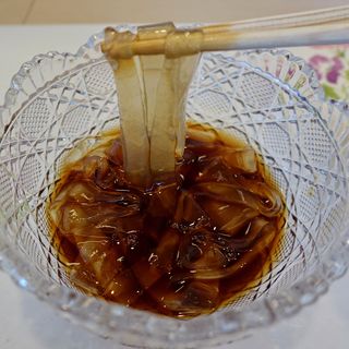 葛切り　和三盆の蜜(日本料理　希粋 )