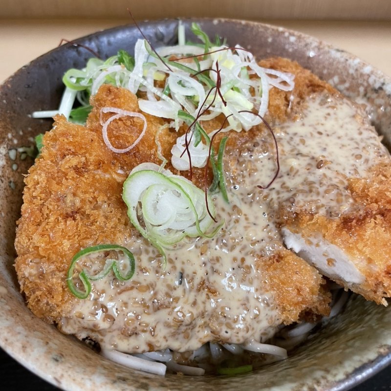 ビッグチキンカツそば(そば処 えきめんや 品川店 )