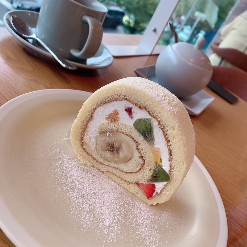 トライフルロール(キハチ カフェ 東急百貨店たまプラーザ)