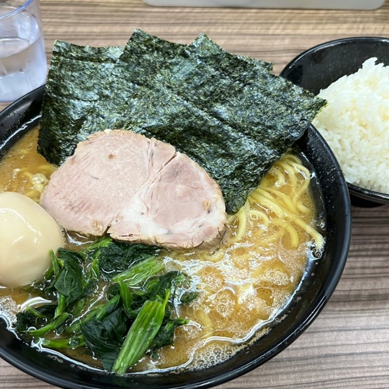 醤油ラーメン(横浜らーめん 武蔵家)