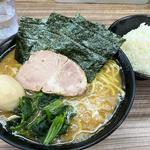 醤油ラーメン(横浜らーめん 武蔵家)