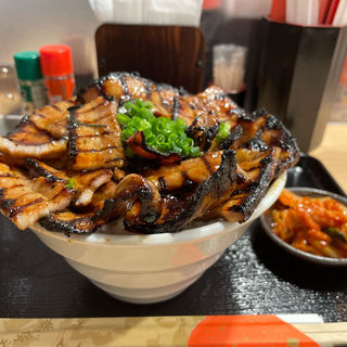 蒲焼き豚丼　並(炭火焼き豚丼専門店 豚小家 天神橋店)