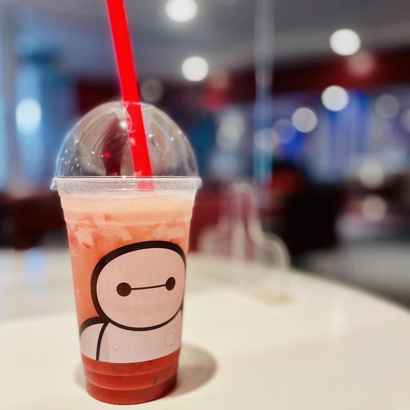 ストロベリータピオカドリンク(トゥモローランド・テラス)