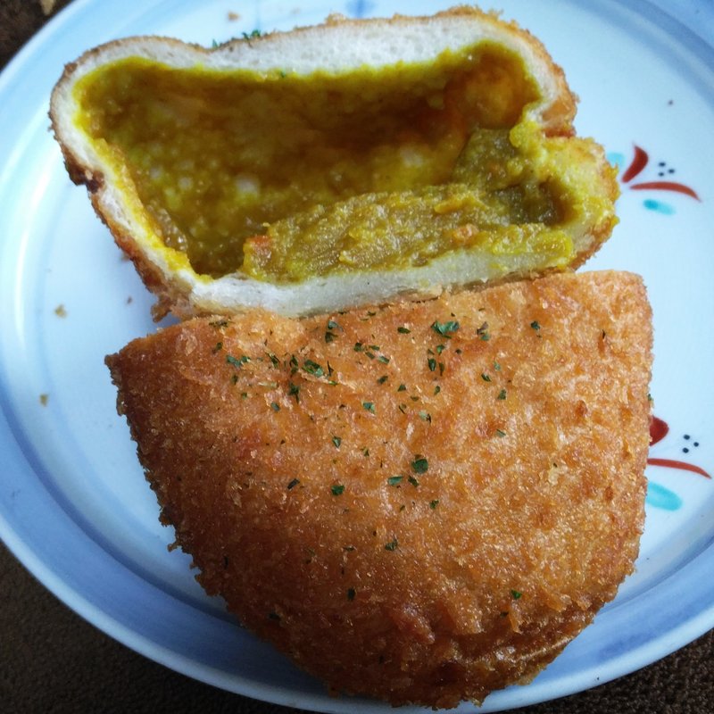 こだわりのまろやかカレーパン(ヴィ・ド・フランス仙台東館店 (VIE DE FRANCE))