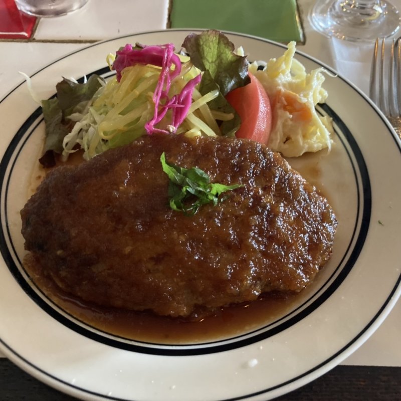 ハンバーグステーキ(かぷちーの )