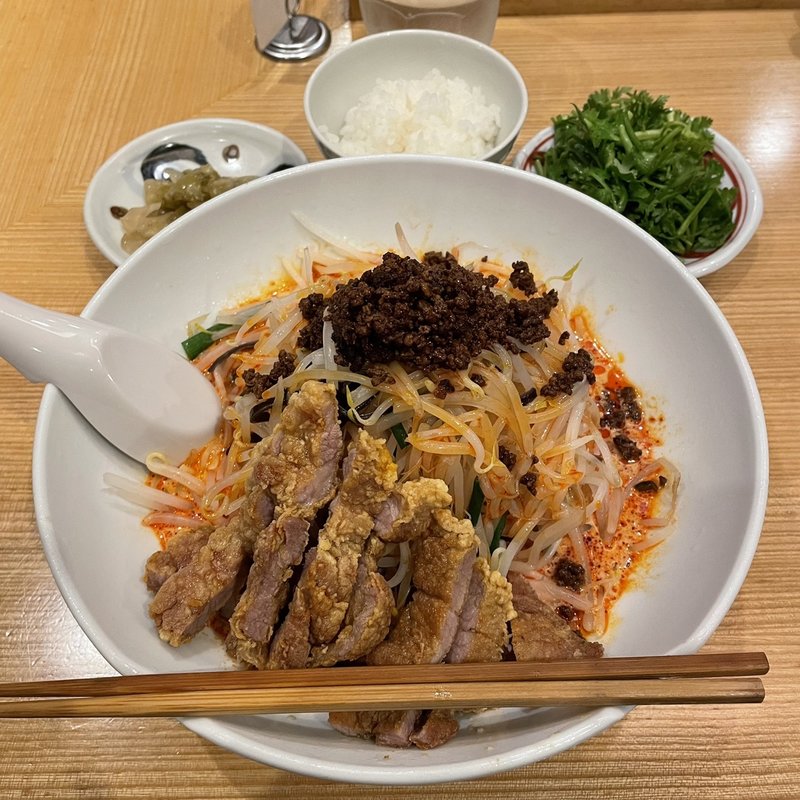 冷やし排骨担々麺＋パクチー(希須林 担々麺屋 赤坂店 （キスリン タンタンメンヤ）)