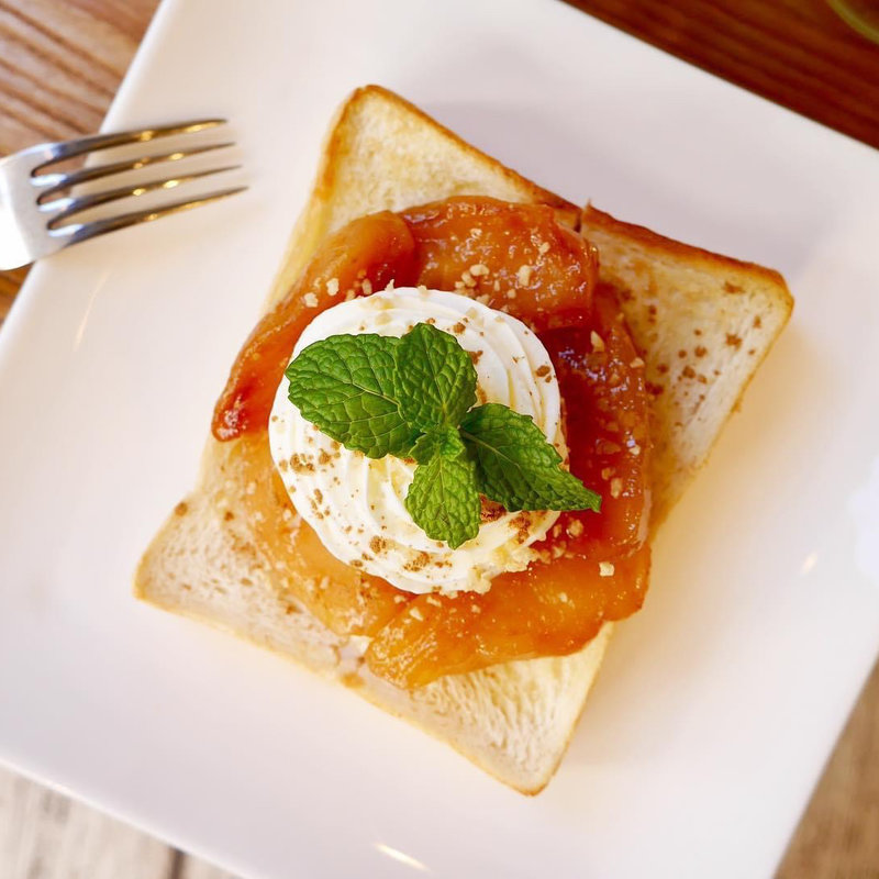 アップルシナモントースト(フェブラリーカフェ （FEBRUARY CAFE）)