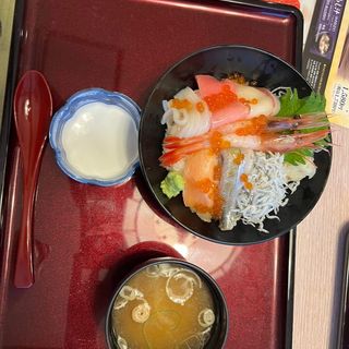 北海海鮮丼(和食レストランとんでん 子母口店 )