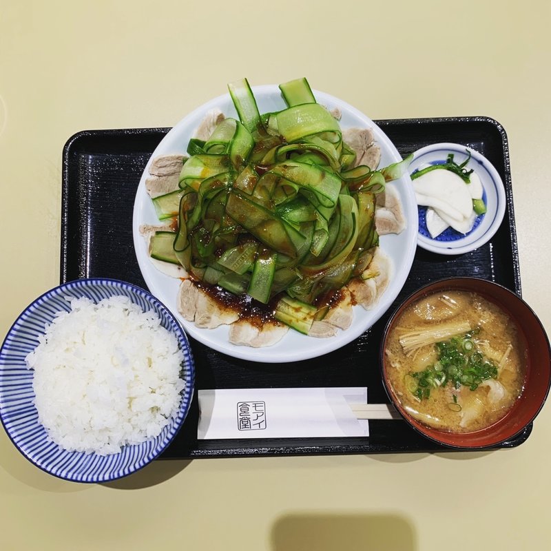 雲白肉定食(大衆中華　モアイ食堂)