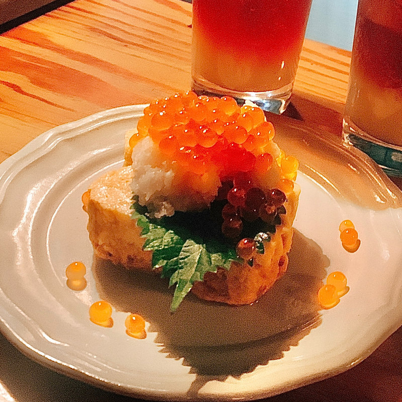 イクラおろしのだし巻き玉子(二色)