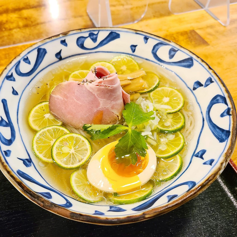 冷やしすだちらぁ麺(真卓朗商店)