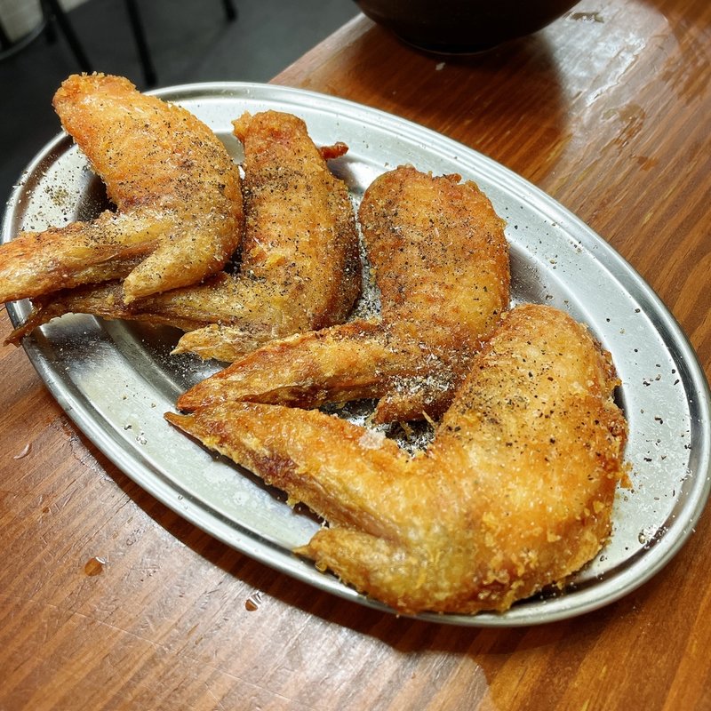 手羽先黒胡椒(スタンド富士)