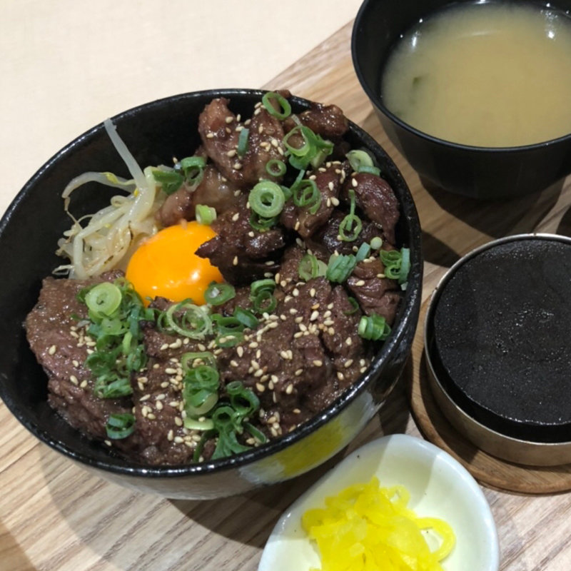新ハラミ丼(肉食堂 はなしん)