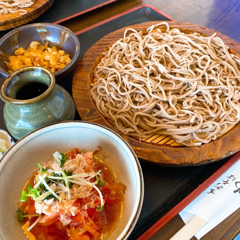 トマトとツナのつけそば(もみじ)