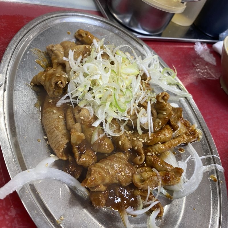 ホルモン炒め(とん平食堂 )