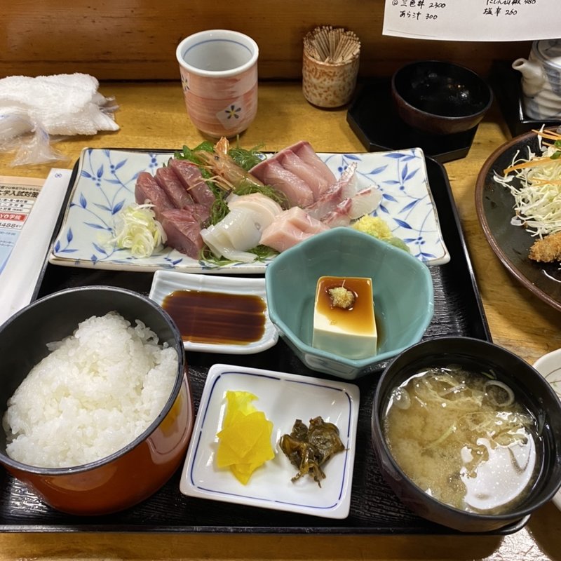 刺身盛り合わせ定食(益元 （ますげん）)