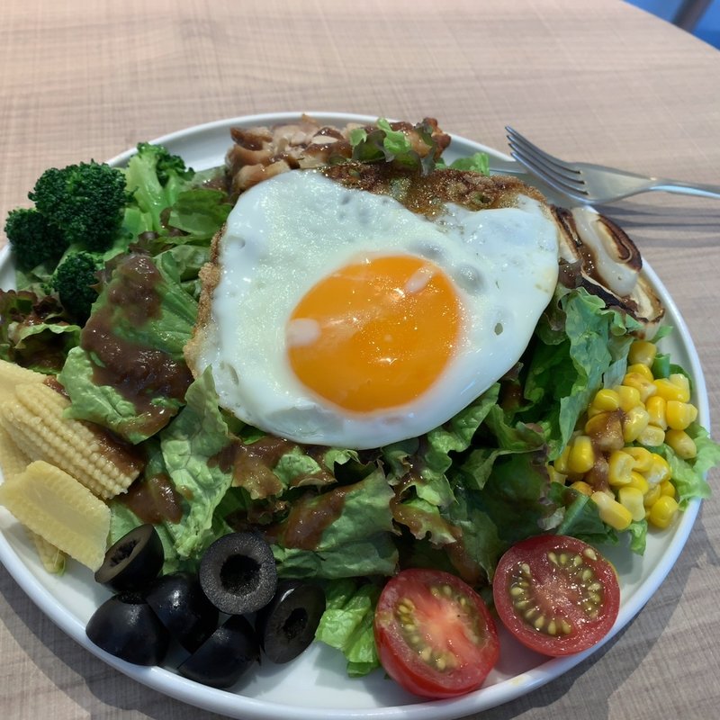 グリルチキンのサラダ(Fruits Parlor FERNA)