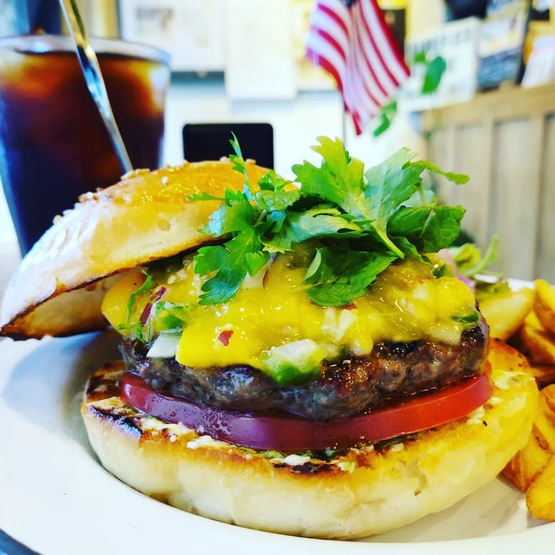 トロピカルマンゴーサルサバーガー(HELLO NEW DAY Hamburger)