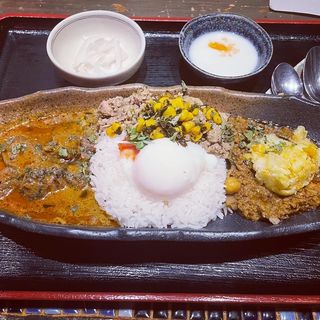 カレー膳(旧ヤム邸 空堀店)