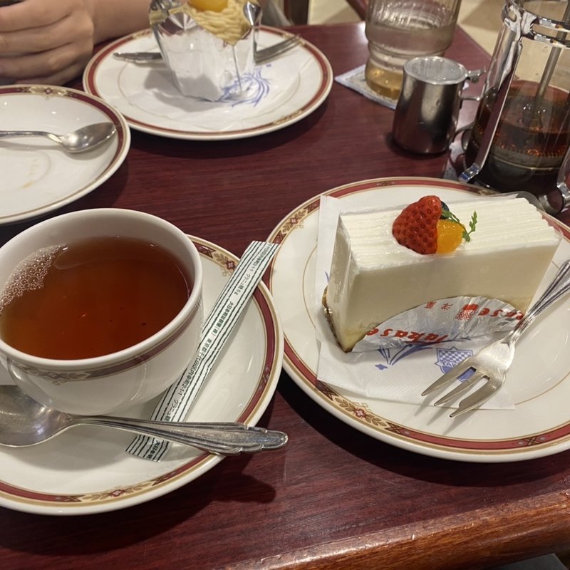 レアチーズケーキ(タカセ洋菓子本店)